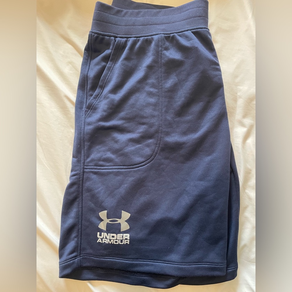 UA Men's Shorts ✨BNWT✨
